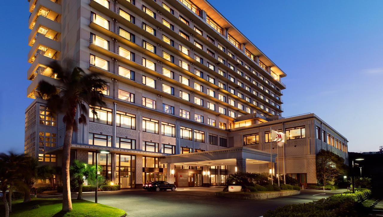 Nanki-Shirahama Marriott Hotel Ngoại thất bức ảnh The hotel in 2012